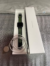 iwatch serie 3 con scatola e carica batterie