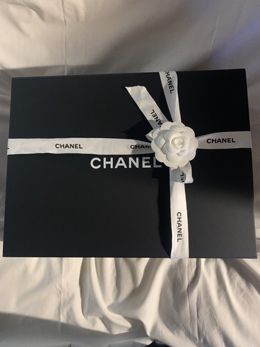 Chanel grosse boîte - chanel,