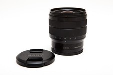 Sony SEL 10-18 mm f/4 attacco