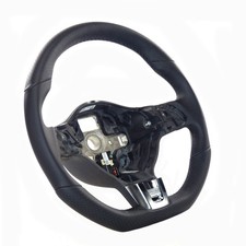 Volante sportivo appiattito