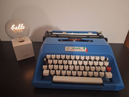 Macchina scrivere olivetti - da,