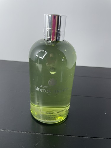Molton brown lily - brown, magnolia