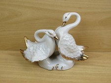 vecchio SOPRAMMOBILE COPPIA DI CIGNI IN PORCELLANA LIMOGES bianchi e dorati di
