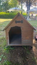 Cuccia in legno per cani grandi 