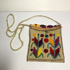 Borsa etnica ricamata colorata