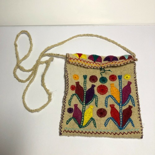 Borsa etnica ricamata colorata