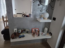 2 Mensole bianche Più Specchio nero Ikea