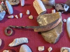 Coltello in rame forgiato Athame con fodero in pelliccia