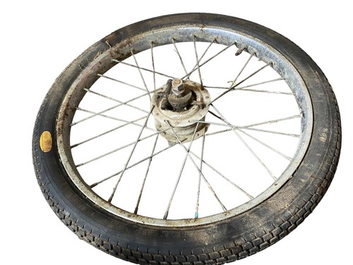 Ancienne roue mobylette - de,