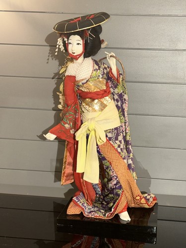 Bambola geisha giapponese