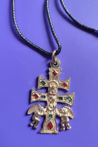 Ciondolo croce religiosa con