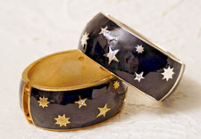 2 Braccialetti Rigidi con Molla in Smalto e Strass - Oro e Argento