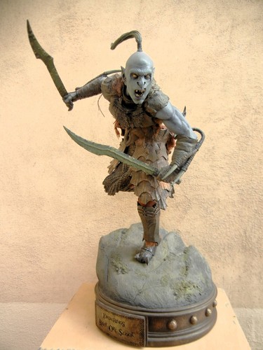 Sideshow black orc - sideshow,
