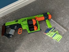 PISTOLA NERF ZOMBIE STRIKE