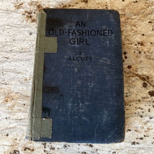 Old fashioned girl - an, old-fashioned