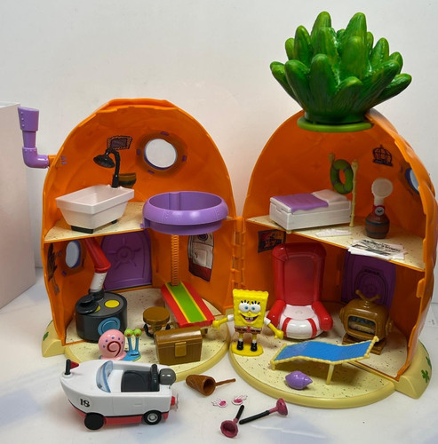 Spongebobs pineapple house - spongebobs,