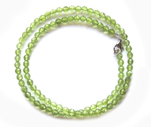 Collana sfera peridoto