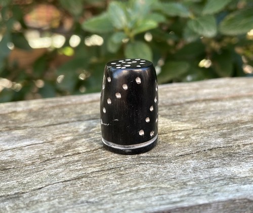 Organic zebu horn fingerhut - horn,