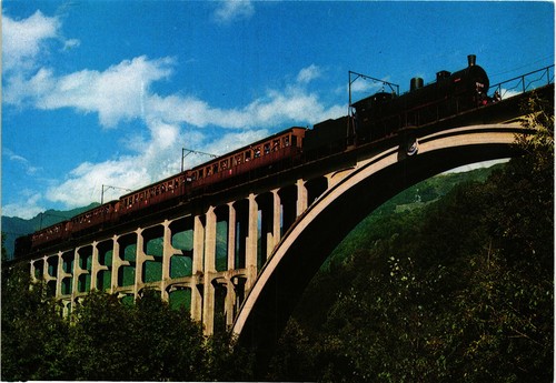Treno locomotiva ponte - locomotiva,