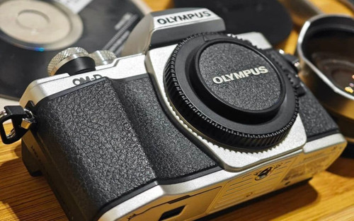Olympus m10 mark - e-m10, ii