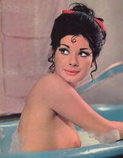EDWIGE FENECH SUPER SEXY PHOTO
