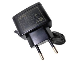 Alimentatore Originale Nokia AC-3E – 5 V ⎓ 350 mA – Spina Europea – Perfetto