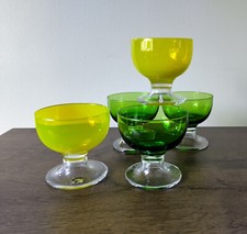 Set cinque bicchieri tazze