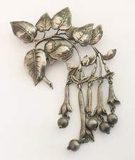 Antica spilla a goccia grande