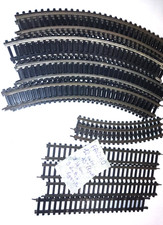 Lotto 22 binari curvi FAVERO in H0: 16 pz 45° Ragg. 285 mm; 2 pz 30°, 4 diritti