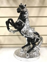 Statuina porcellana zingara