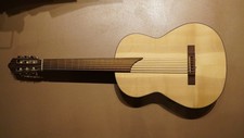 Chitarra BASSA classica amplificata (APC Instrumentos Musicais)