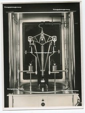 G696 foto anni 50 laboratorio