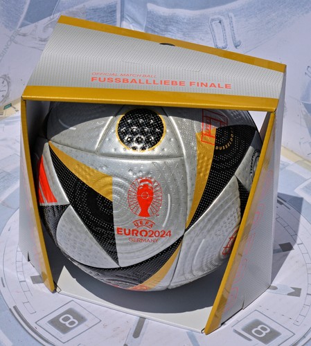 Pallone adidas fussballliebe - adidas,