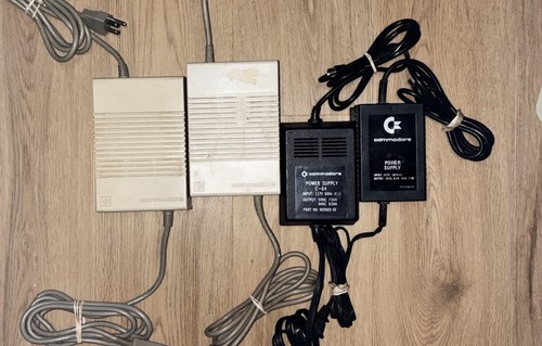 Alimentatori commodore 128 - alimentatori,