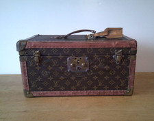 LOUIS VUITTON VINTAGE BAULETTO DA VIAGGIO  LOUIS VUITTON VINTAGE TRAVEL BOX