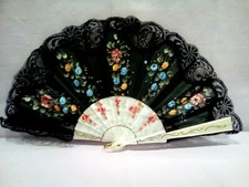 VENTAGLIO GRANDE IN STOFFA DIPINTO A MANO E MERLETTO REF.80006 - VINTAGE 1990 