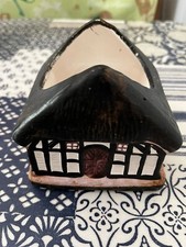 Casetta In Ceramica Per Vaso O Candela Con Dettagli Bianchi E Neri Portavaso