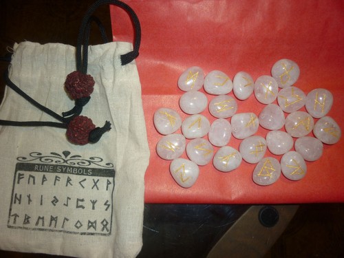 Set rune celtiche quarzo rosa - celtiche,