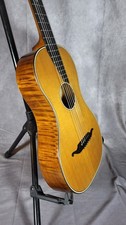 Rara chitarra stile liuto