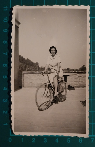 Foto donna bicicletta - bicicletta, a