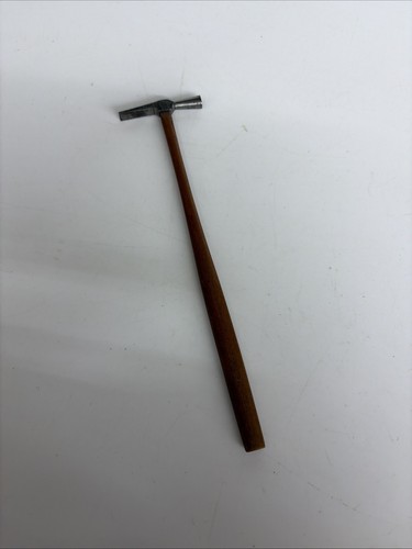 Martello croce pipì