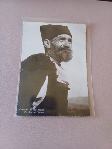 Cartolina costumi sardi non - sardi,