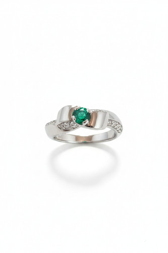 Anello con diamanti - e, smeraldo
