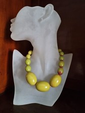 BAKELITE BACHELITE  CHARTREUSE BIG EXTRAVAGANT FABULOUS NECKLACE VINTAGE MAXI