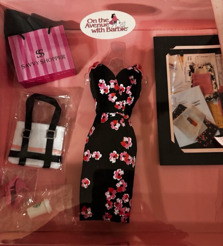 Sul viale con - , barbie