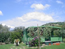 Casa Prefabbricata in Legno e metallo arredata