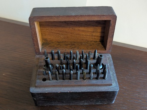 Pali punzoni per - pali/punzoni, orologiaio