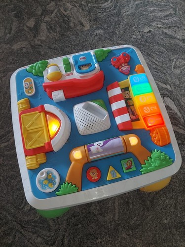 Gioco bambino bambina - bambino,