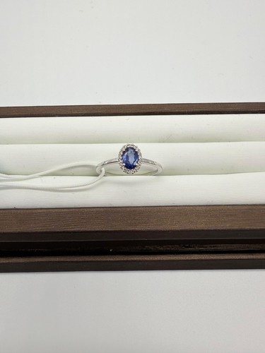 Anello con zaffiro - , diamanti