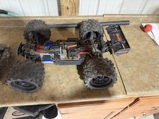 Set completo Traxxas E-Revo scala 1:10 brushless RC ed Erevo Mini Bundle